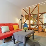 Mbird Lx Yard Studio