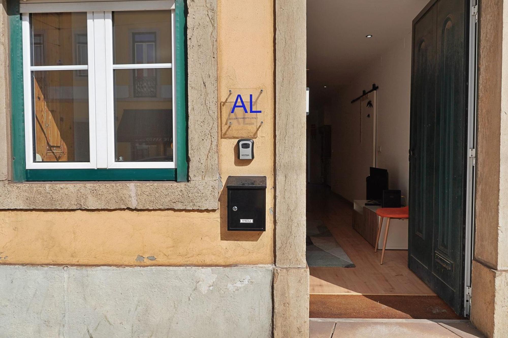 Mbird Lx Yard Apartment Lissabon